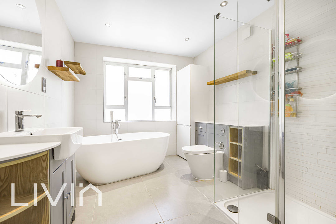 4 bed terraced house for sale in Crown Dale, London  - Property Image 2