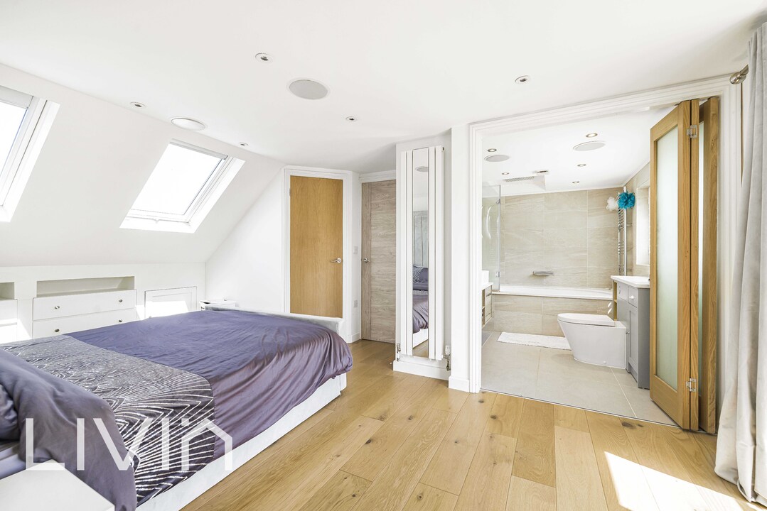 4 bed terraced house for sale in Crown Dale, London  - Property Image 16