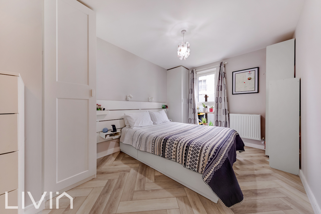 2 bed apartment for sale in Palladian Court, Croydon 7