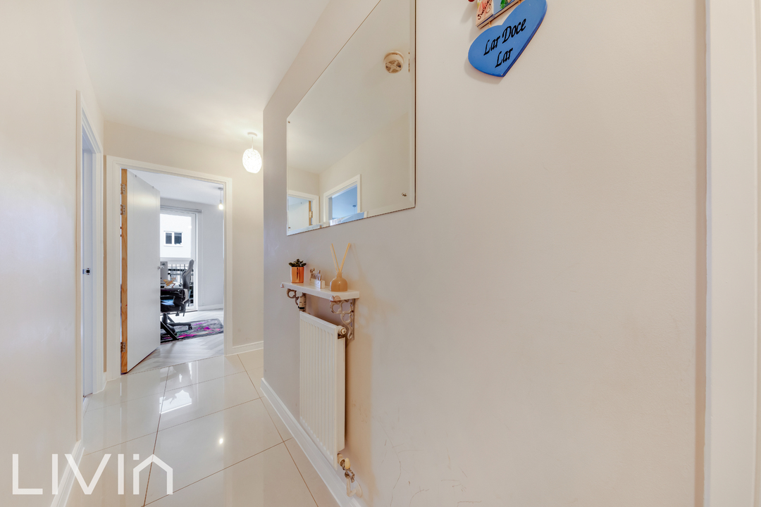 2 bed apartment for sale in Palladian Court, Croydon 3