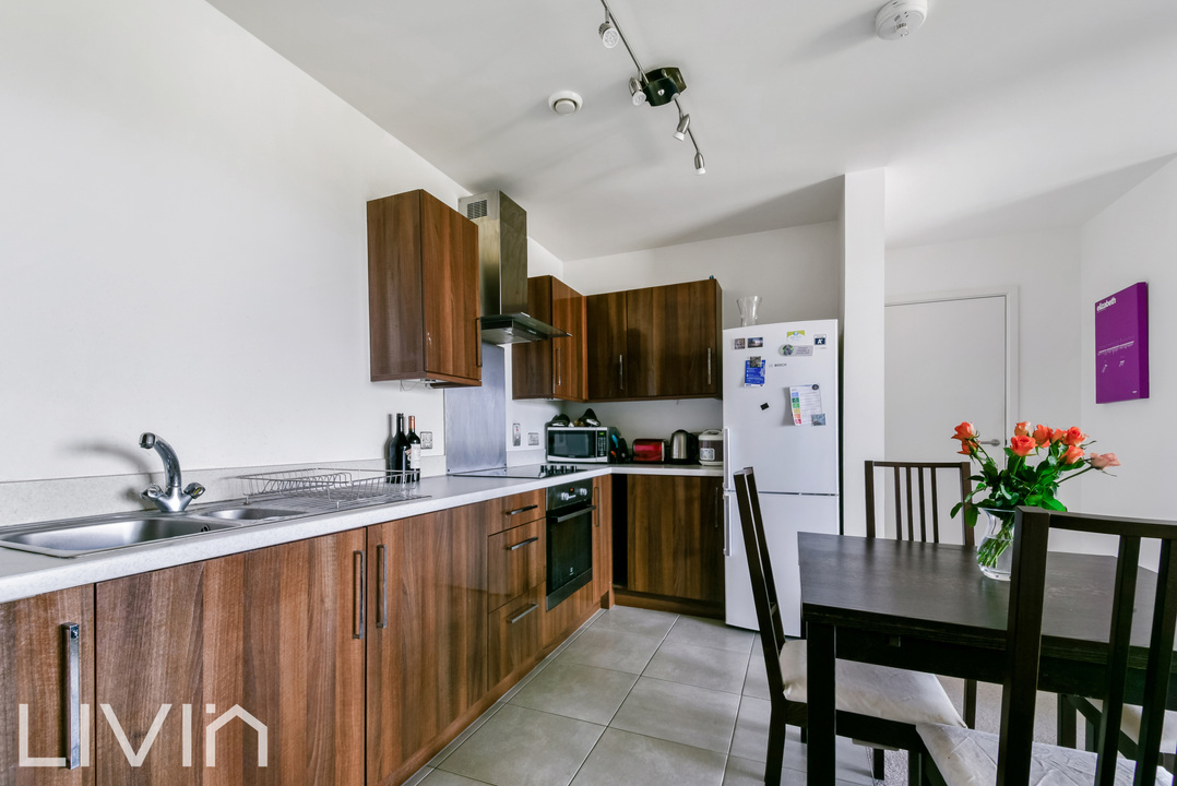 2 bed apartment for sale in Purley Way, Croydon 2