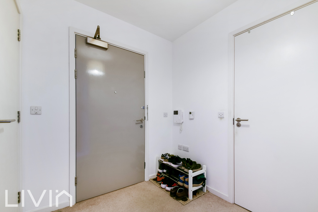 2 bed apartment for sale in Purley Way, Croydon 9