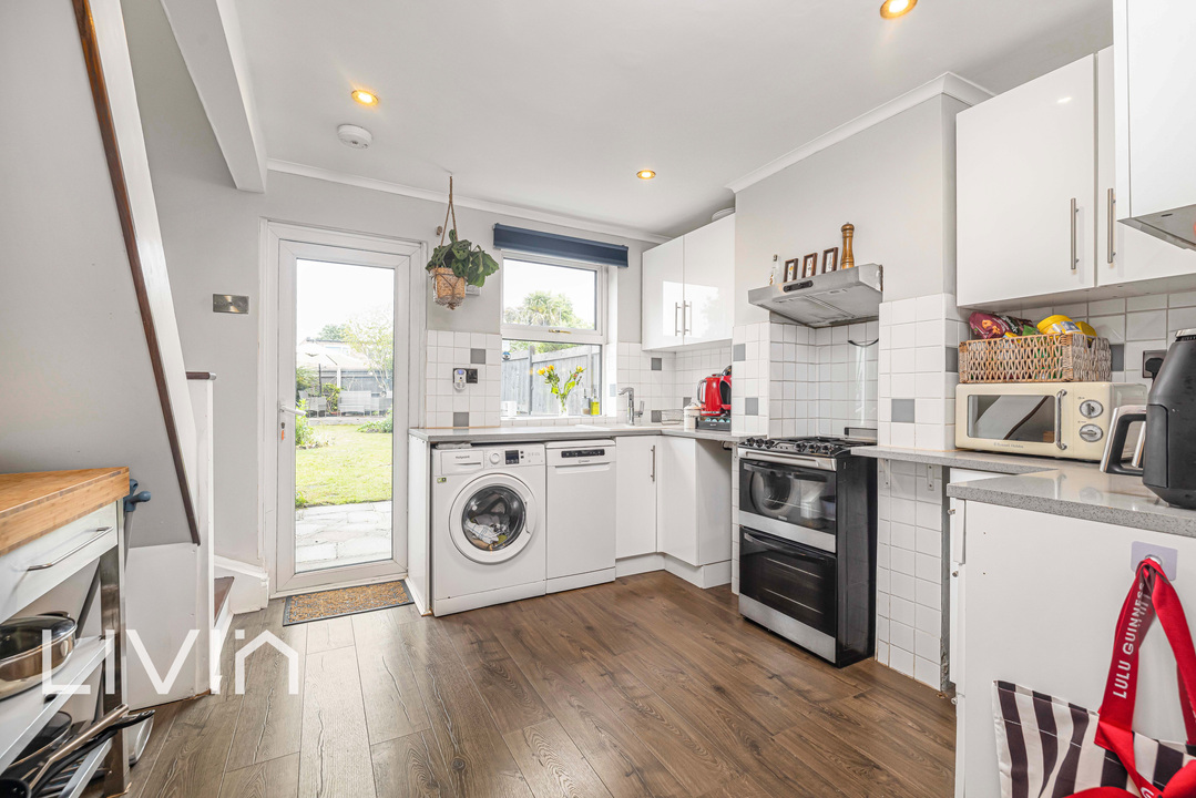 3 bed terraced house for sale in Newark Road, South Croydon  - Property Image 5