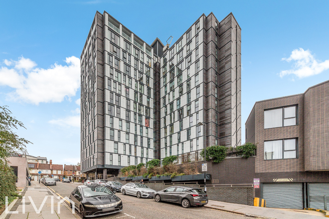 1 bed apartment to rent in Masons Avenue, Croydon  - Property Image 1