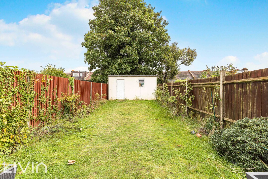 3 bed terraced house for sale in Beverstone Road, Thornton Heath  - Property Image 11