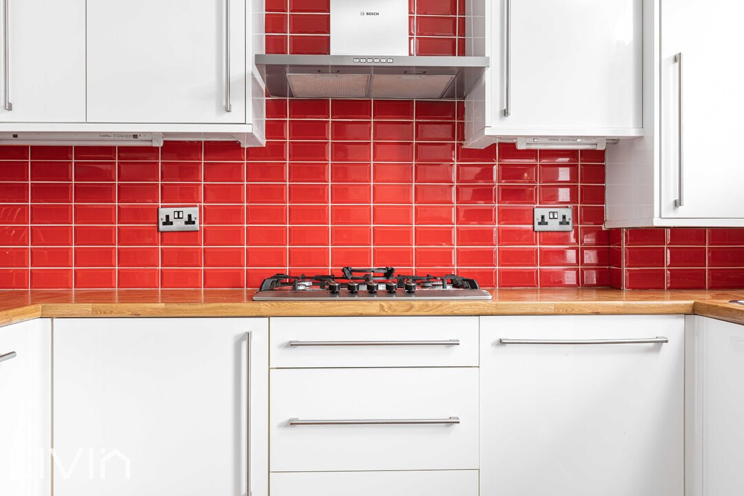 3 bed terraced house for sale in Beverstone Road, Thornton Heath 8