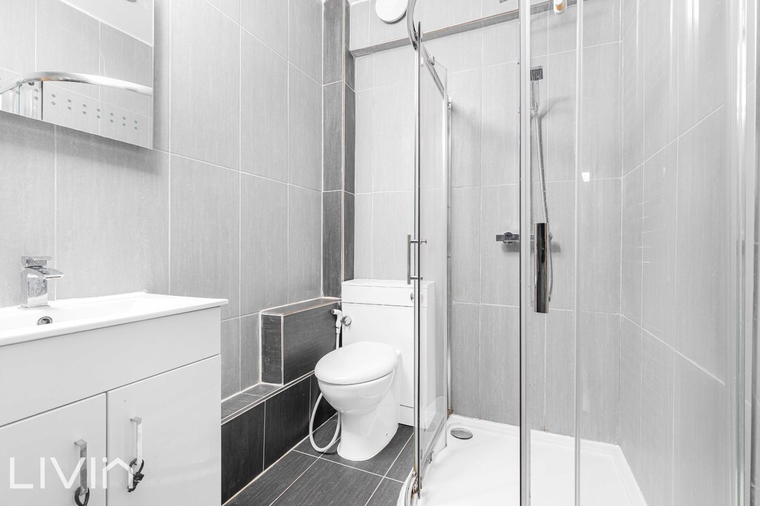 3 bed terraced house for sale in Beverstone Road, Thornton Heath 12