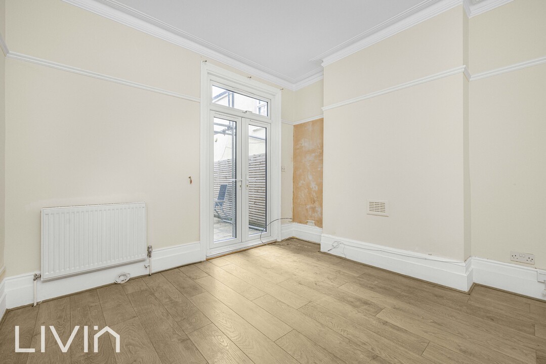 2 bed apartment for sale, Crystal Palace  - Property Image 3