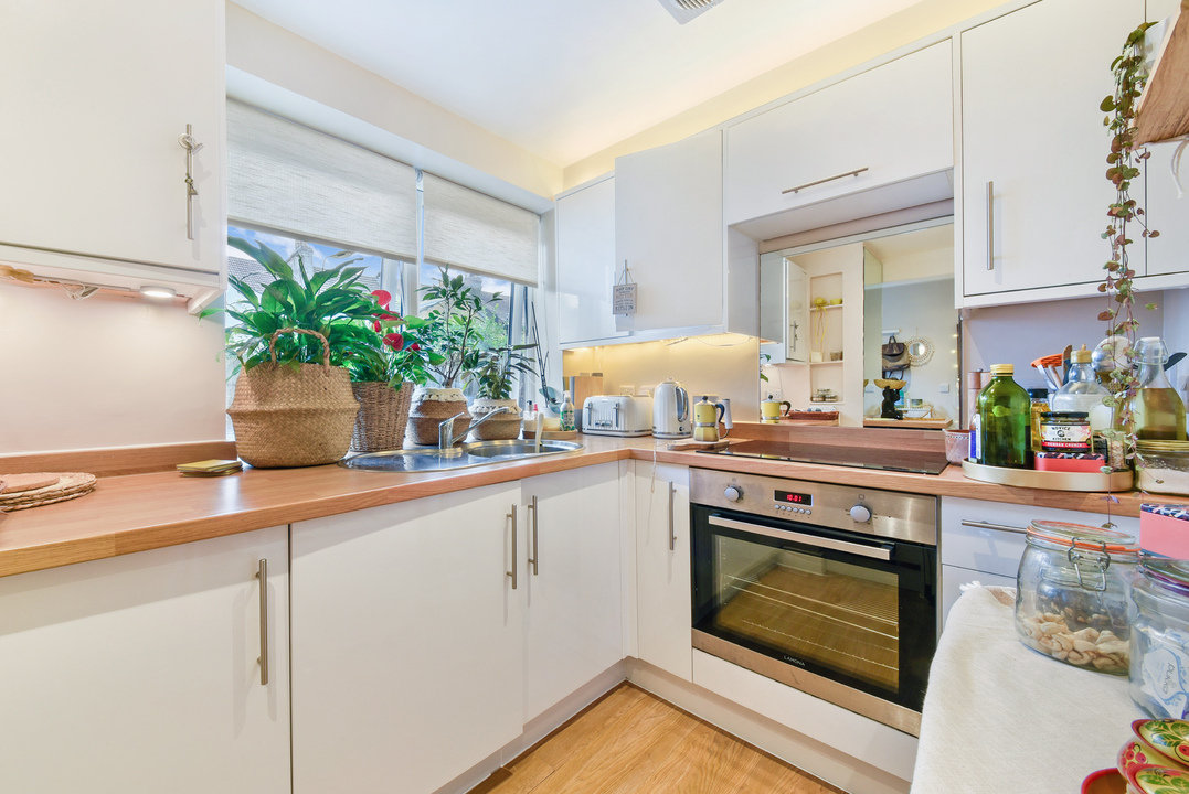 1 bed apartment for sale in Dennett Road, Croydon  - Property Image 3