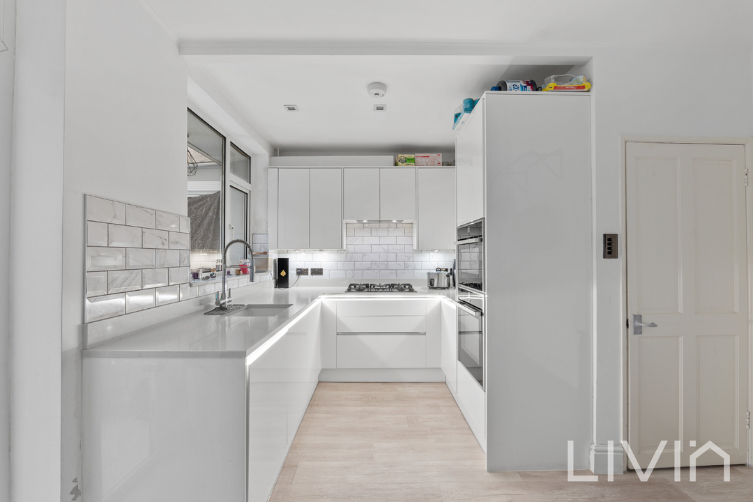 3 bed end of terrace house for sale in Northway Road, Croydon 1