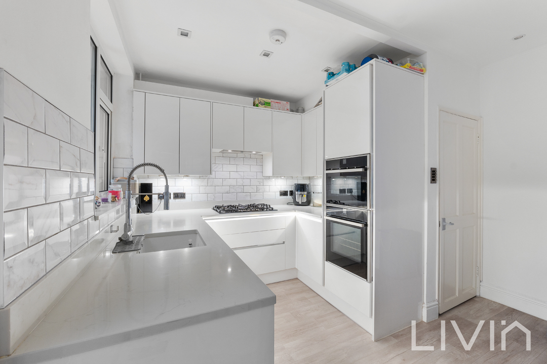 3 bed end of terrace house for sale in Northway Road, Croydon 2