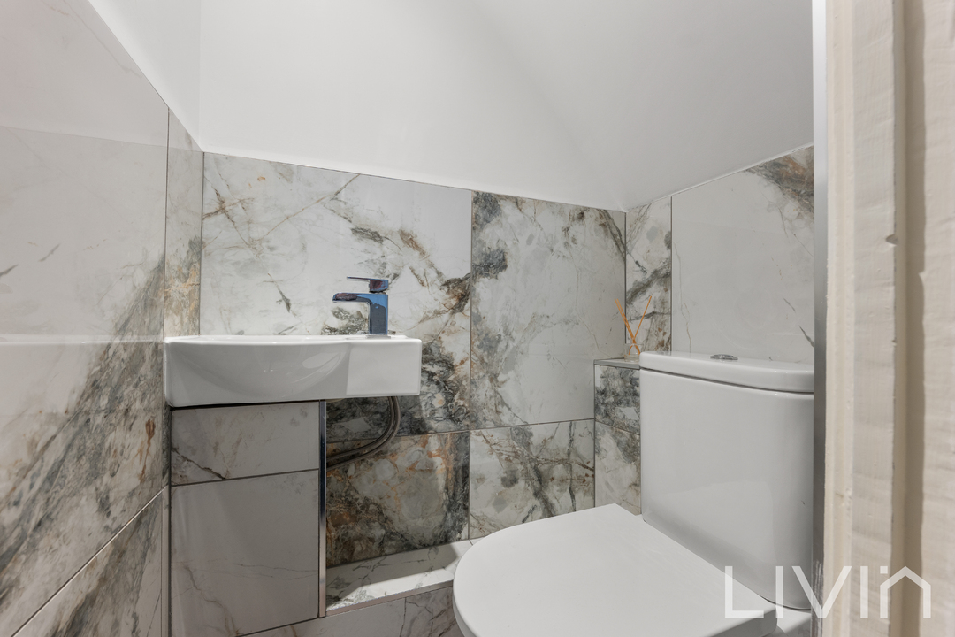 3 bed end of terrace house for sale in Northway Road, Croydon 15