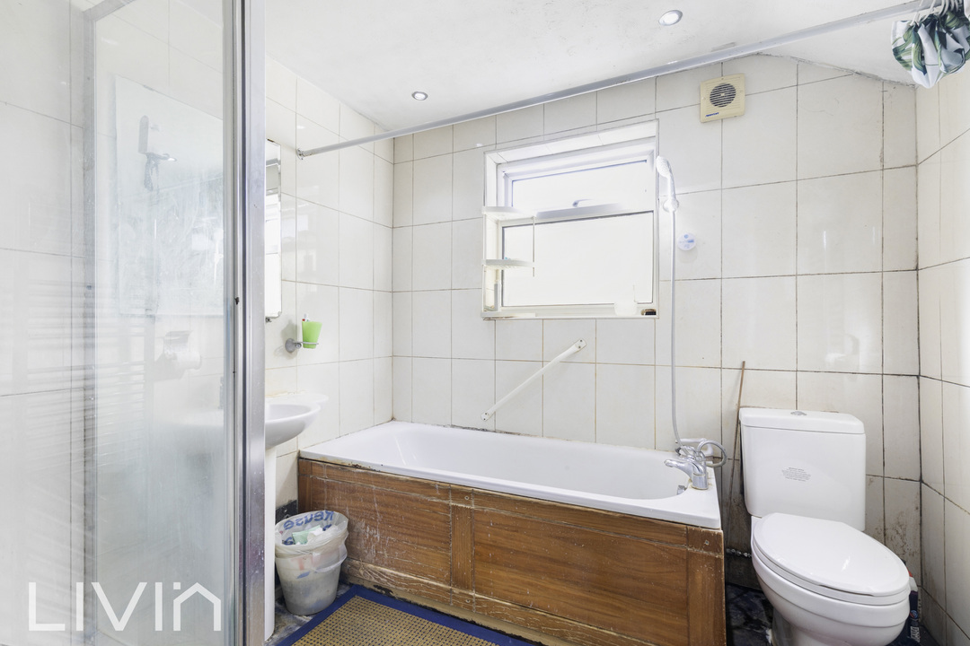 2 bed house for sale in Pemdevon Road, Croydon 10