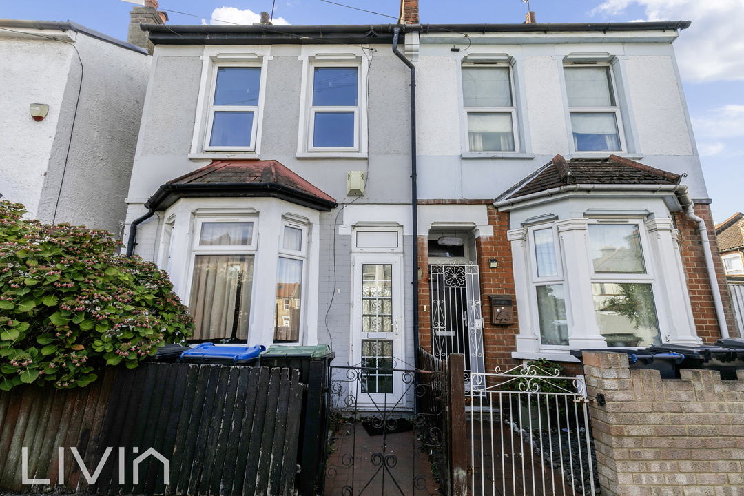 2 bed house for sale in Pemdevon Road, Croydon 12