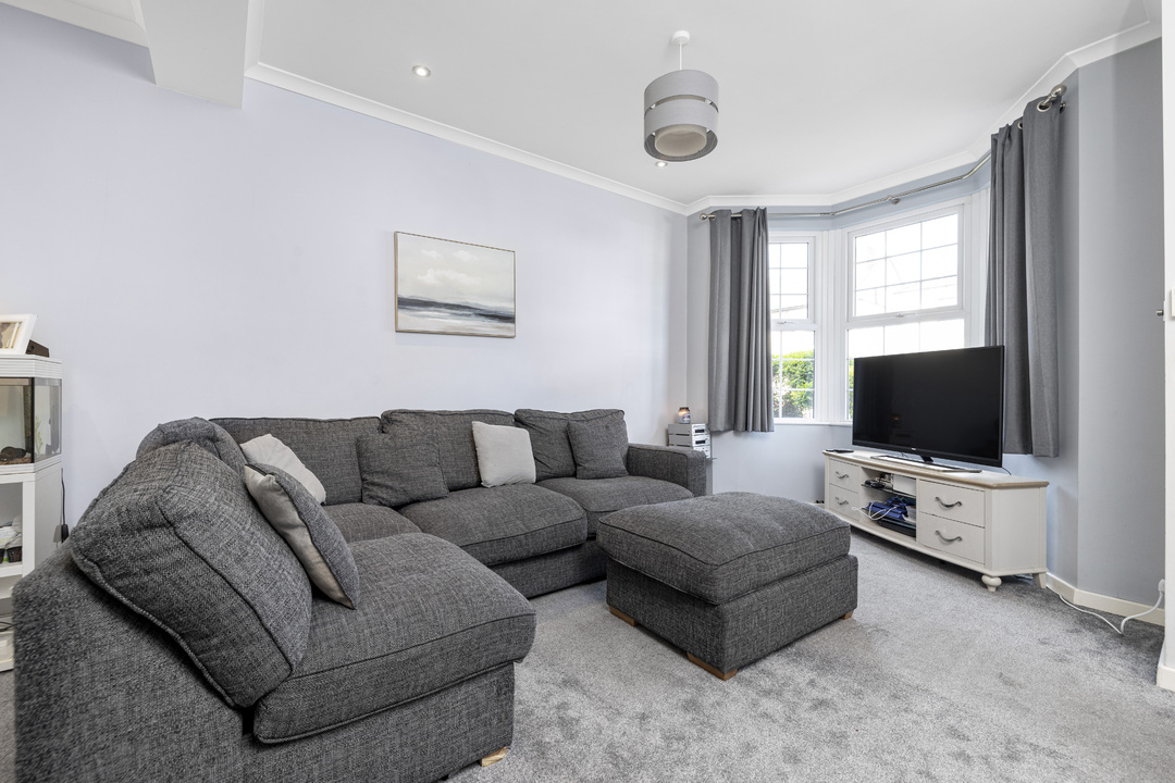 3 bed terraced house for sale in Kemble Road, Croydon  - Property Image 3