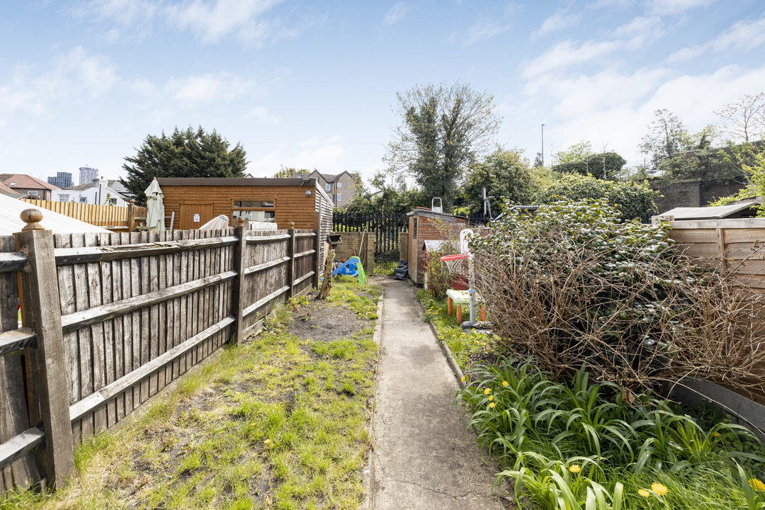 3 bed terraced house for sale in Kemble Road, Croydon  - Property Image 19