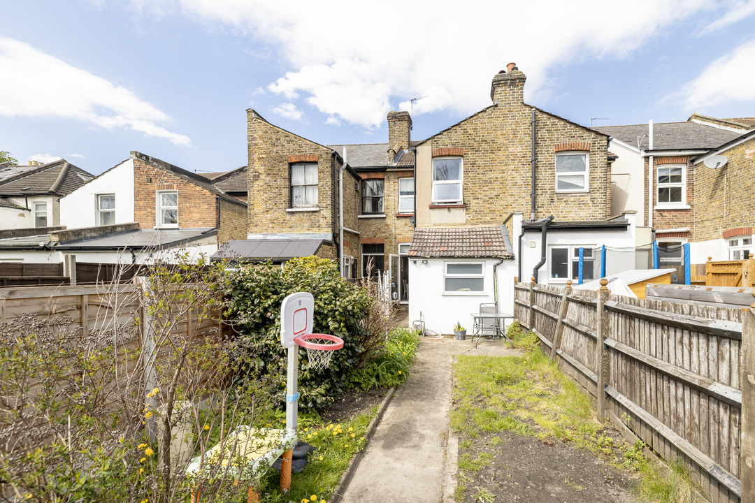 3 bed terraced house for sale in Kemble Road, Croydon  - Property Image 18