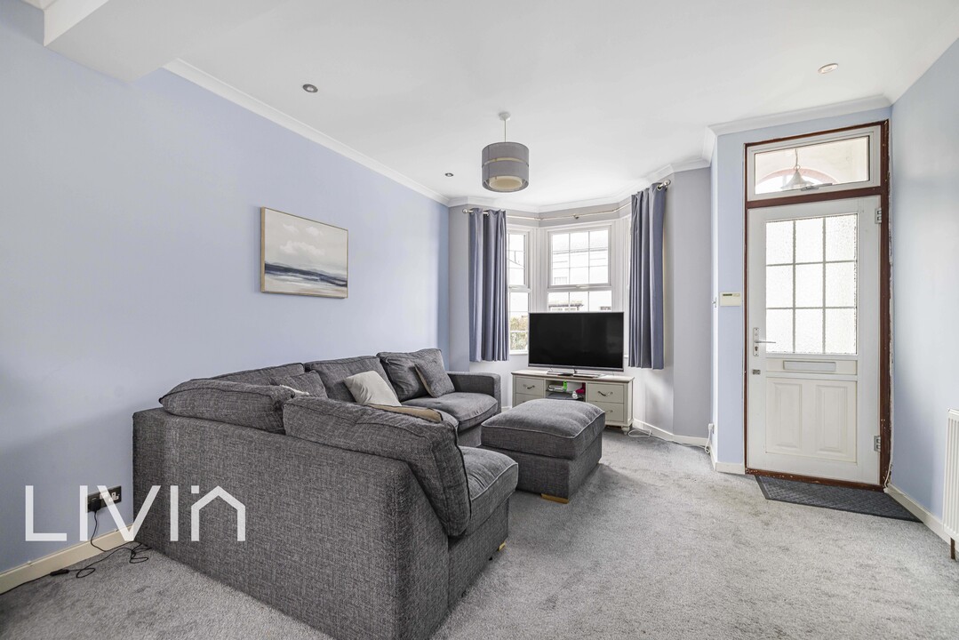 3 bed terraced house for sale in Kemble Road, Croydon  - Property Image 8