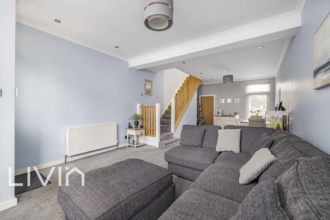 3 bed terraced house for sale in Kemble Road, Croydon  - Property Image 11