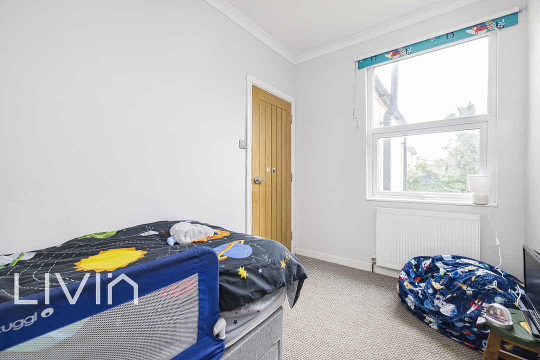 3 bed terraced house for sale in Kemble Road, Croydon  - Property Image 19