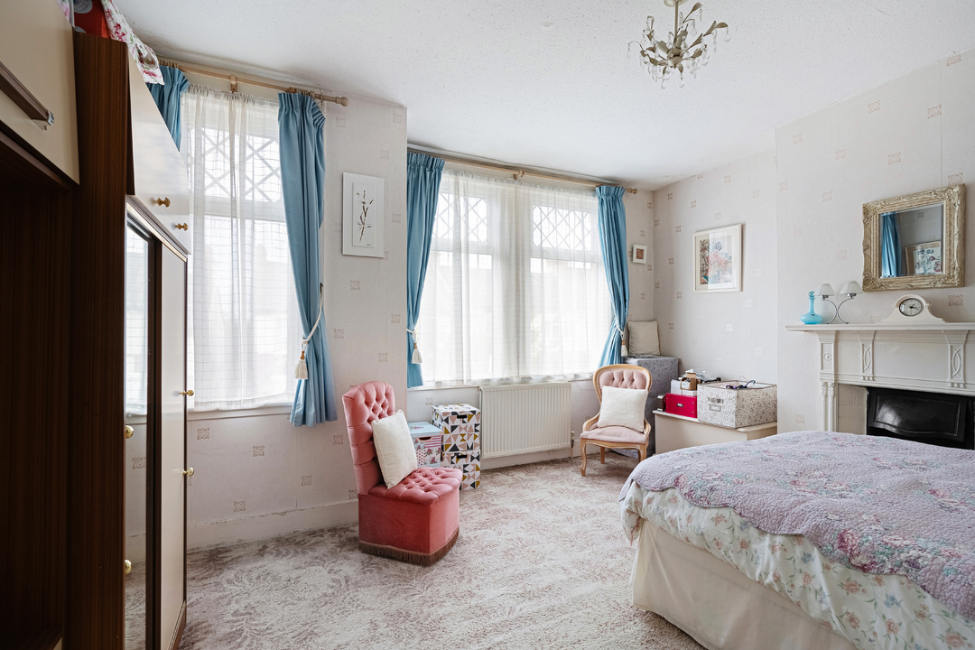 2 bed terraced house for sale in Dalmally Road, Croydon 10