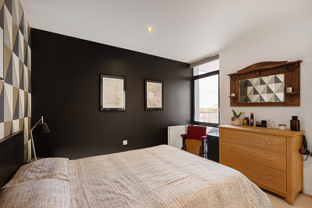 1 bed apartment for sale in Purley Way, Croydon 5