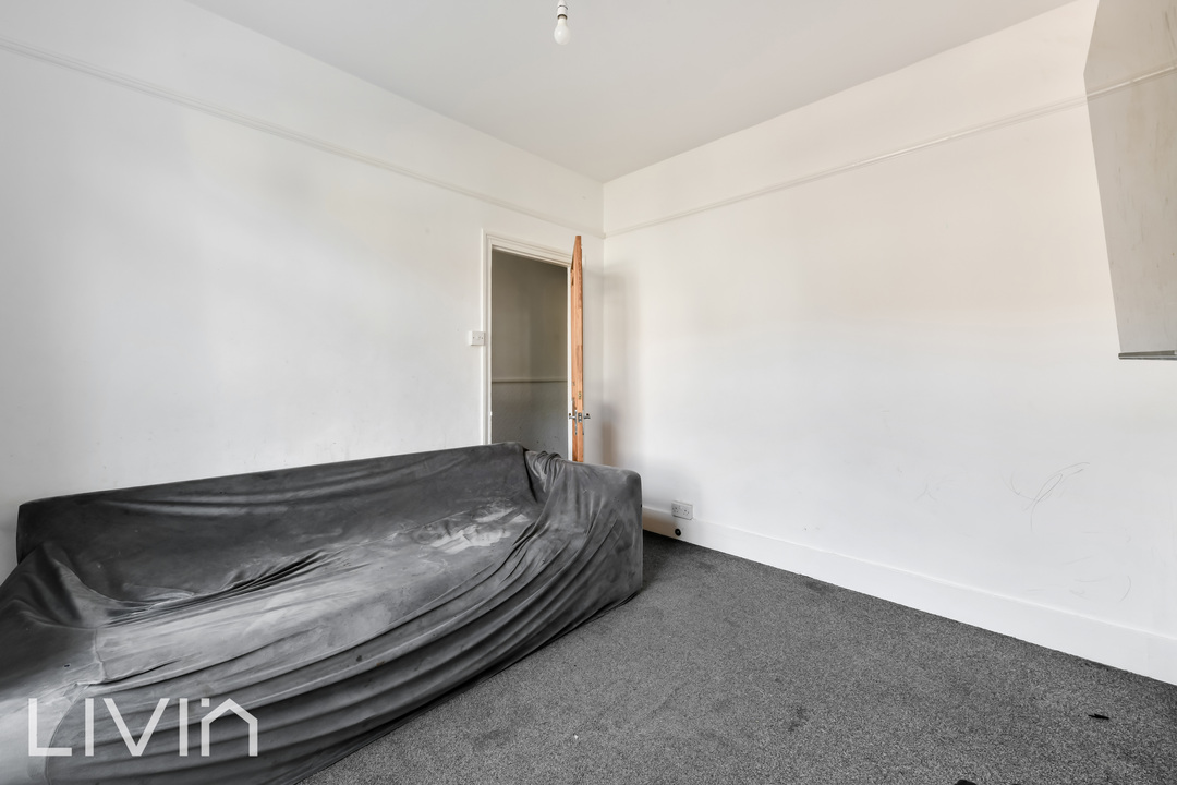 3 bed terraced house for sale in Davidson Road, Croydon  - Property Image 4