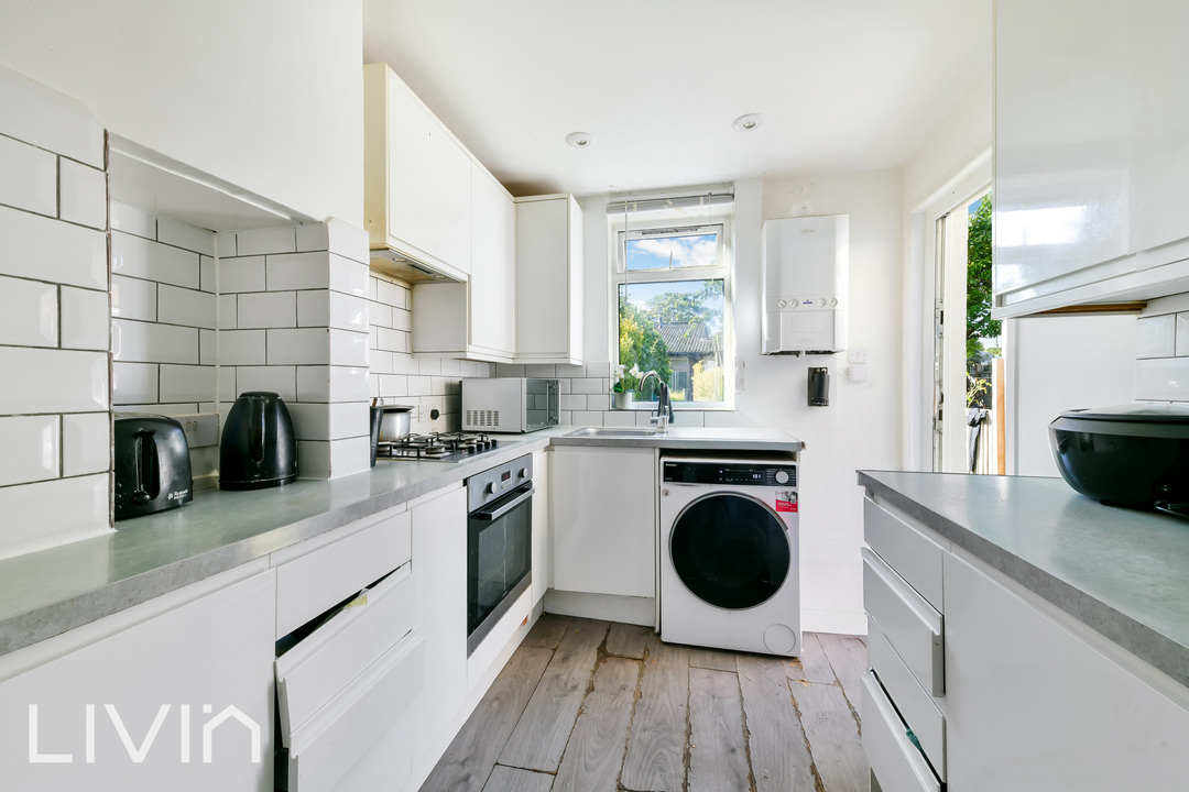 3 bed terraced house for sale in Davidson Road, Croydon  - Property Image 5