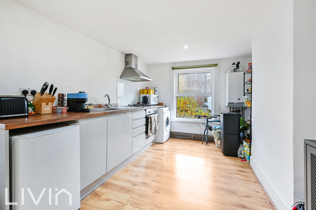 2 bed apartment for sale in Medora Road, London 3
