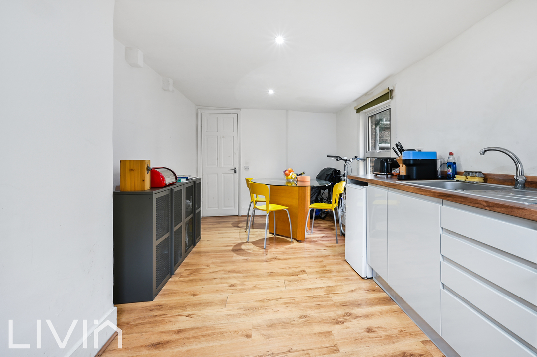 2 bed apartment for sale in Medora Road, London 4