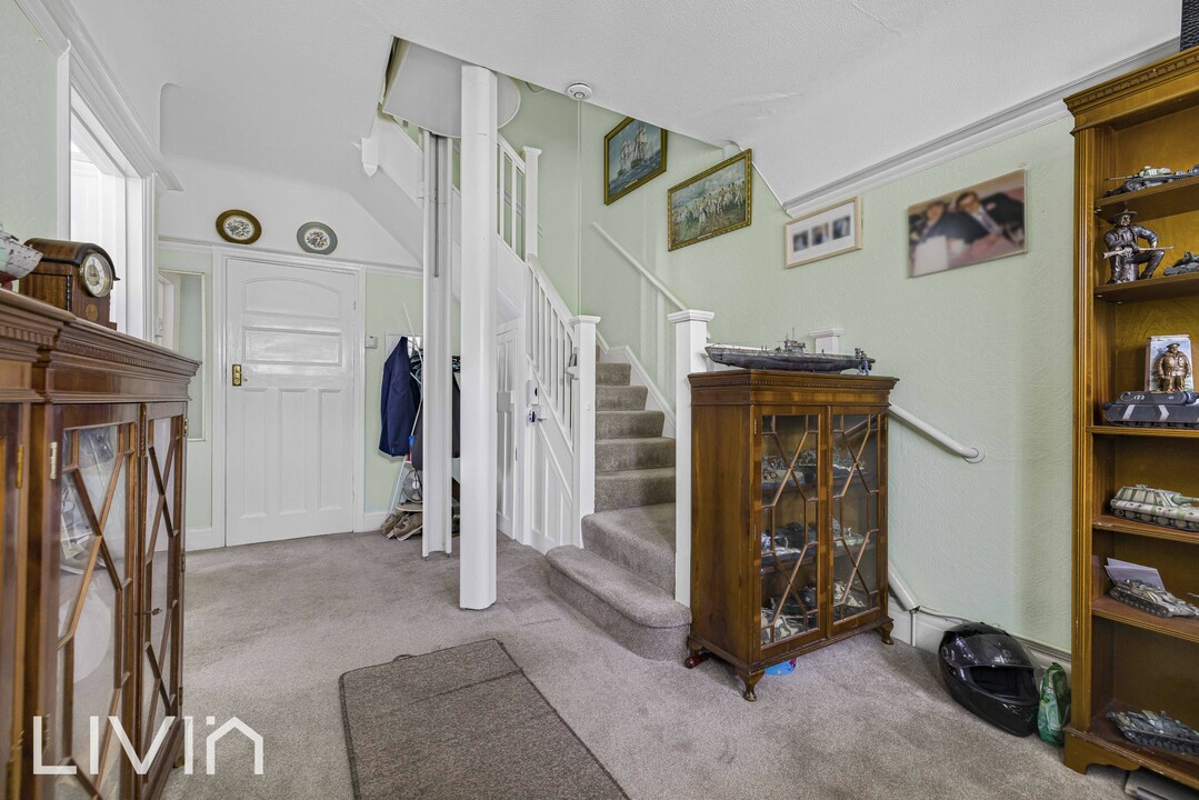 4 bed semi-detached house for sale in Addiscombe Road, Croydon  - Property Image 12