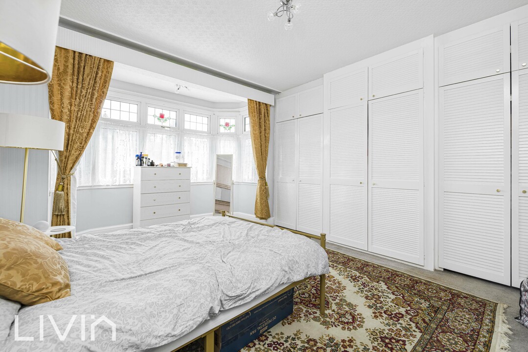 4 bed semi-detached house for sale in Addiscombe Road, Croydon  - Property Image 15