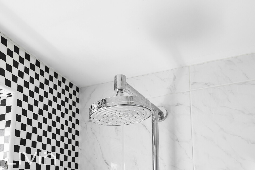 4 bed semi-detached house for sale in Addiscombe Road, Croydon 19