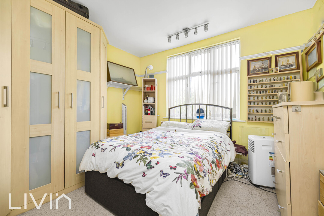 4 bed semi-detached house for sale in Addiscombe Road, Croydon  - Property Image 16