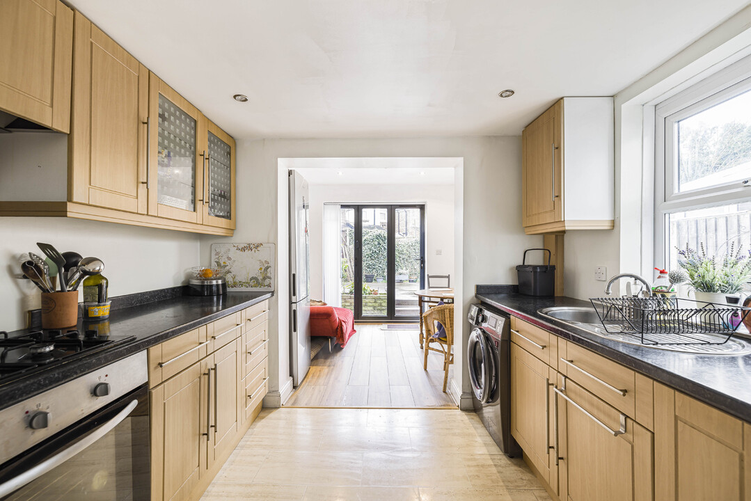 3 bed terraced house for sale in Dalmally Road, Croydon  - Property Image 7