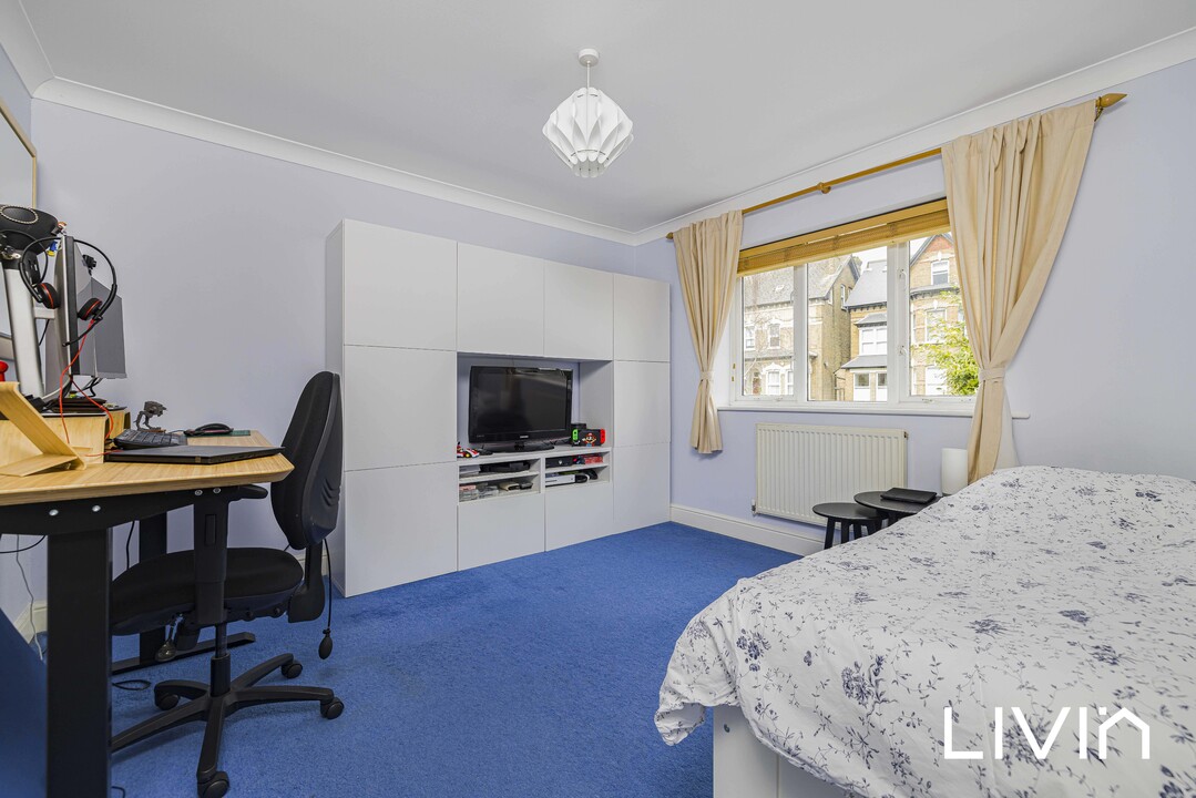 4 bed detached house for sale in Broadeaves Close, South Croydon 15