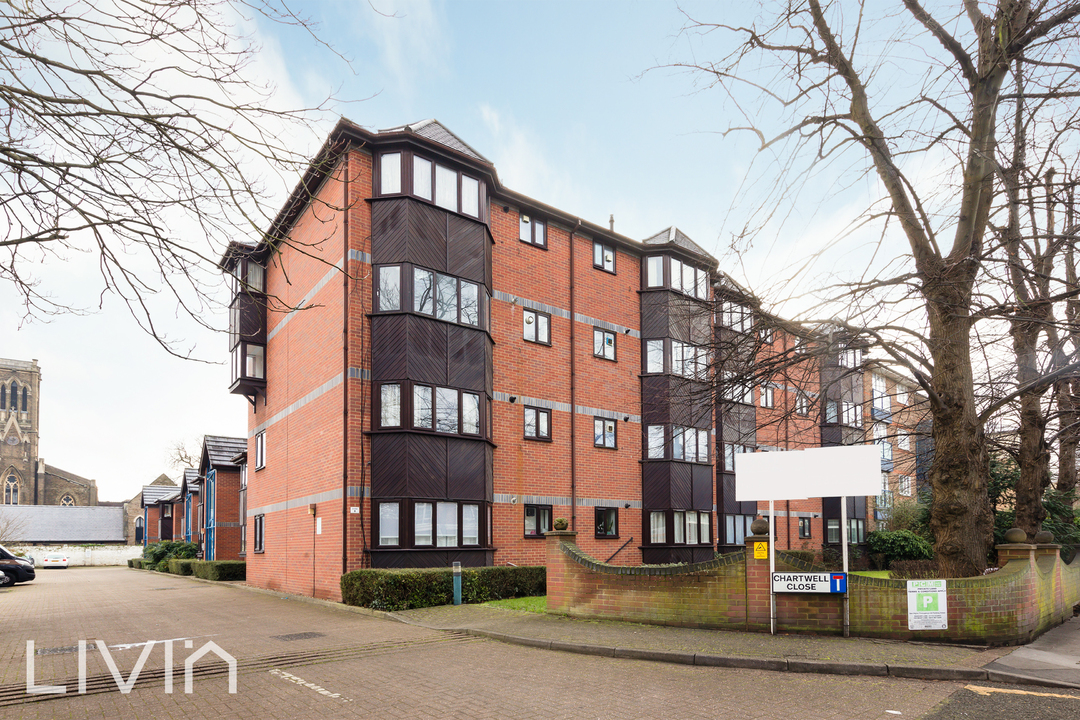 1 bed apartment to rent in Chartwell Close, Croydon  - Property Image 1