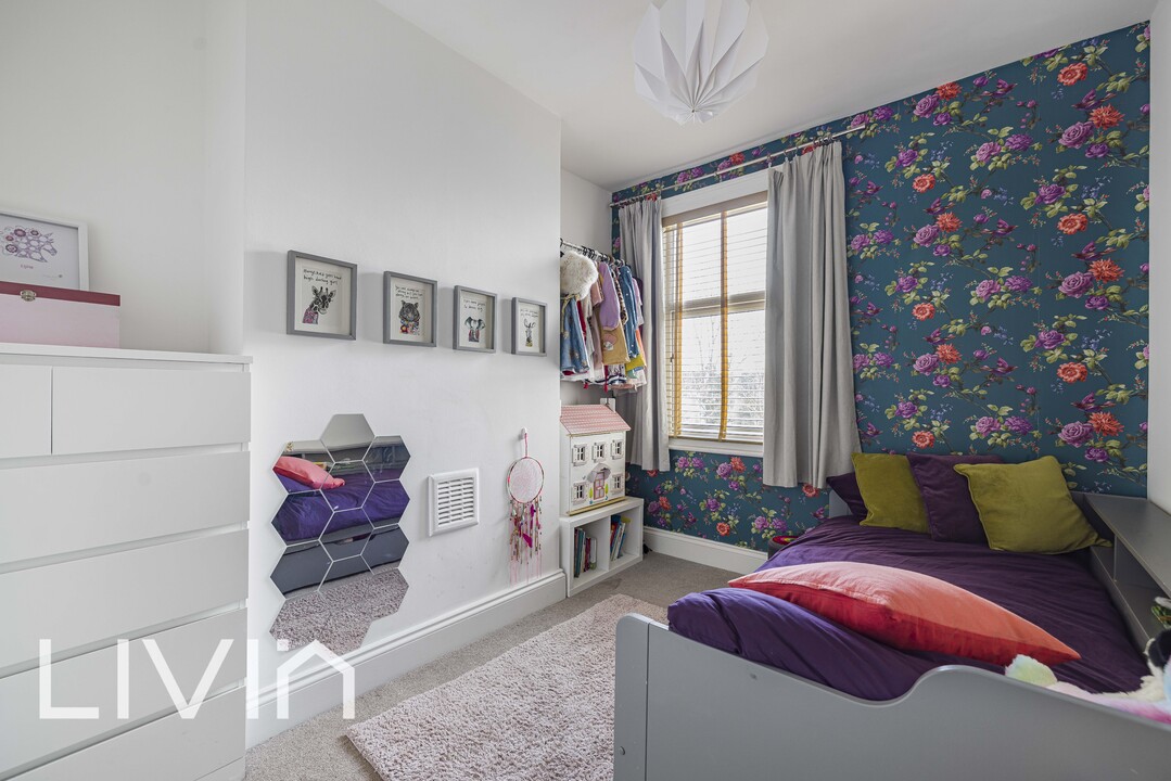 4 bed terraced house for sale in Rothesay Road, London 13