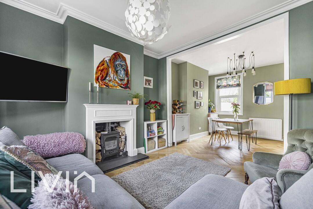 4 bed terraced house for sale in Rothesay Road, London 1
