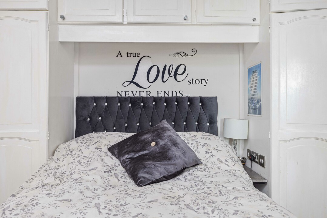 2 bed maisonette for sale in Greenside Road, Croydon  - Property Image 11