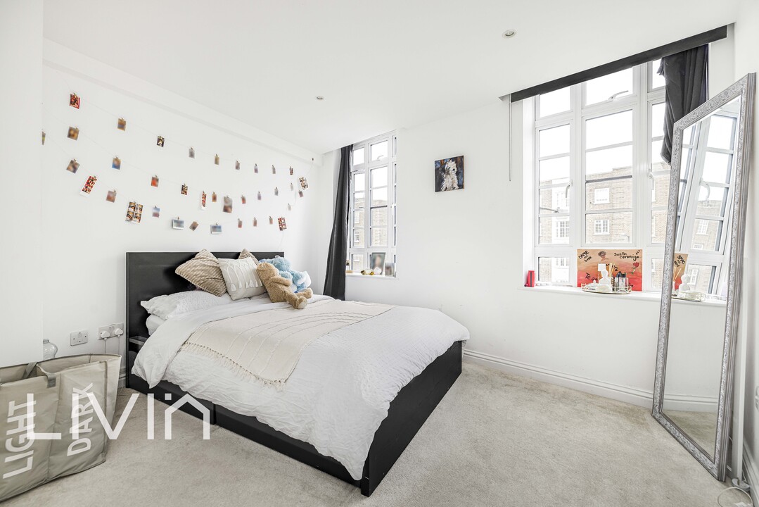 2 bed apartment for sale in Streatham Hill, London  - Property Image 2