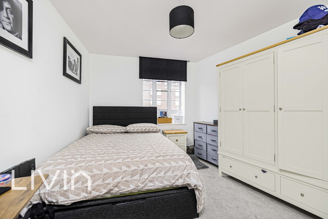 2 bed apartment for sale in Streatham Hill, London  - Property Image 8