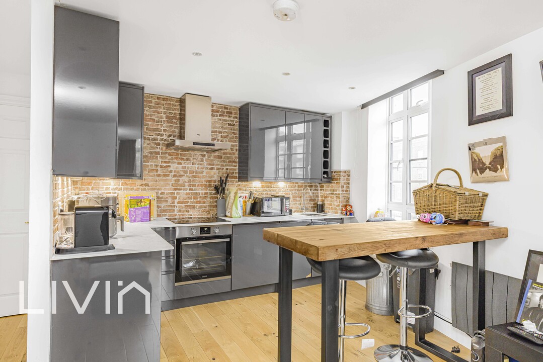 2 bed apartment for sale in Streatham Hill, London  - Property Image 4