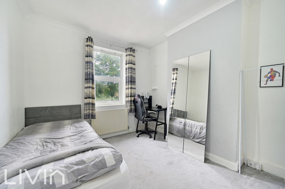 2 bed terraced house for sale in Pawsons Road, Croydon 8