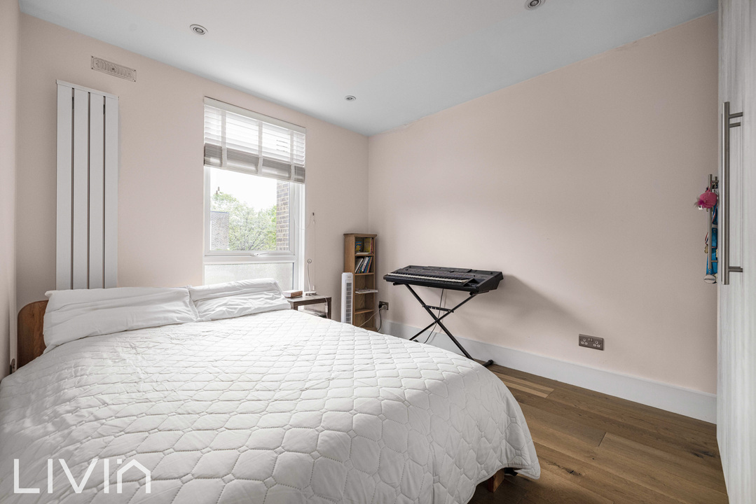 4 bed terraced house for sale in Hunters Way, Croydon  - Property Image 14