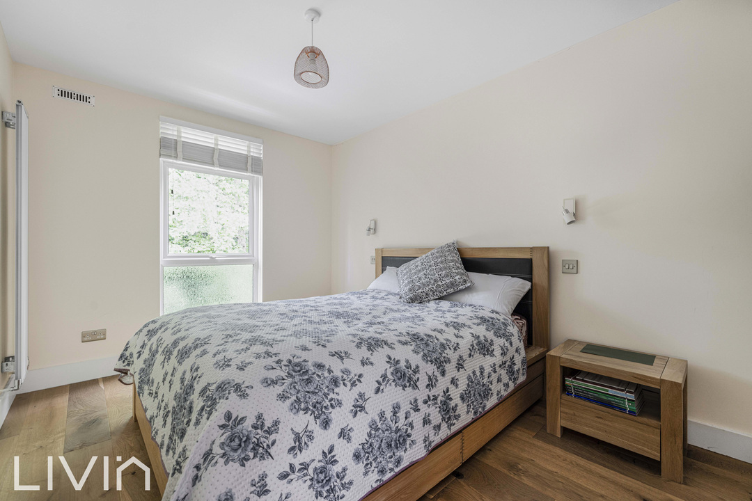 4 bed terraced house for sale in Hunters Way, Croydon  - Property Image 13