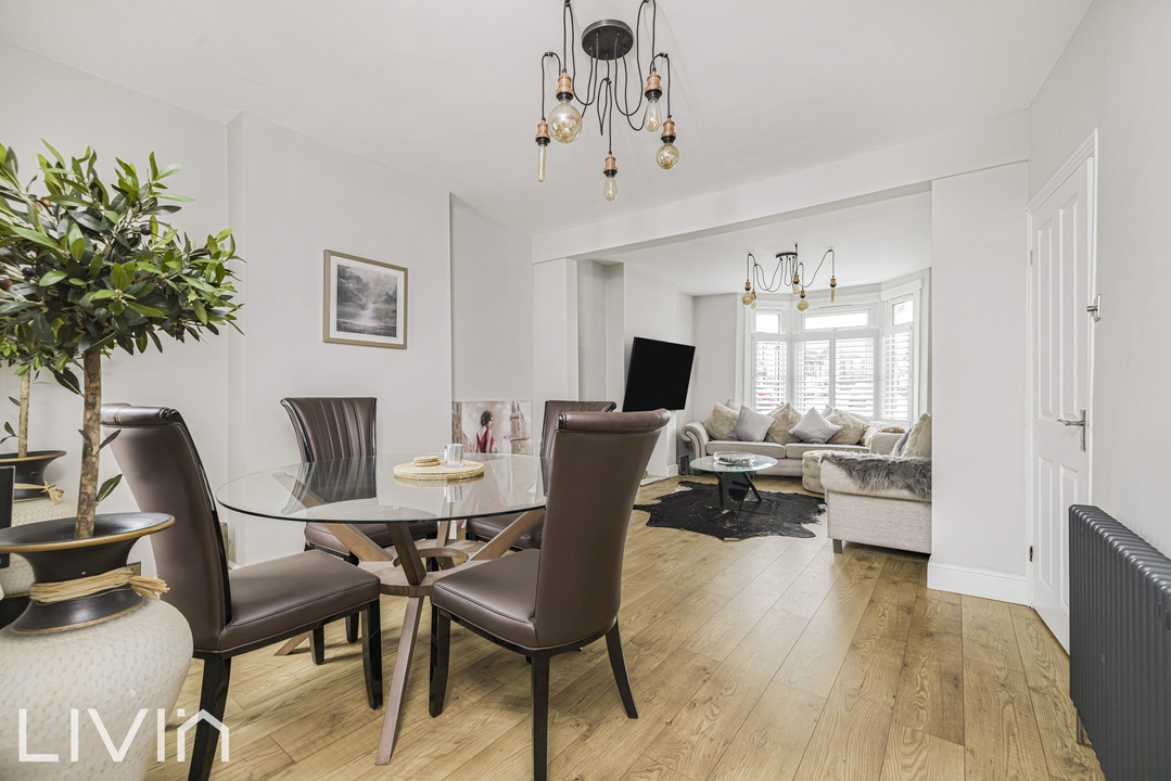 2 bed semi-detached house for sale in Broadway Avenue, Croydon  - Property Image 5