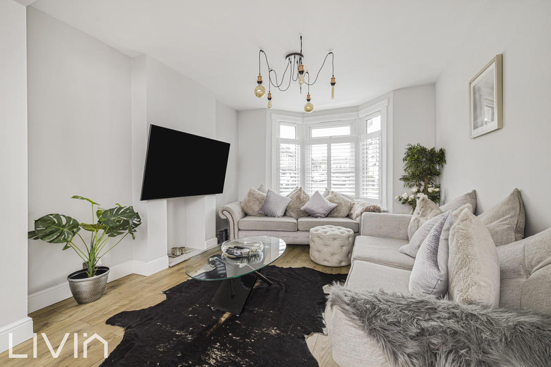 2 bed semi-detached house for sale in Broadway Avenue, Croydon  - Property Image 6