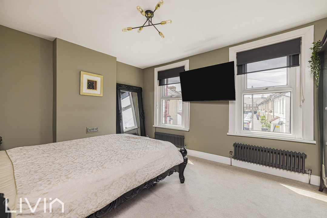 2 bed semi-detached house for sale in Broadway Avenue, Croydon  - Property Image 9