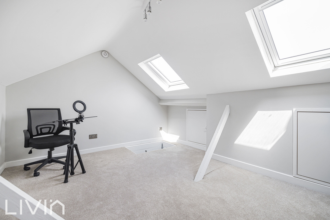 2 bed semi-detached house for sale in Broadway Avenue, Croydon  - Property Image 11